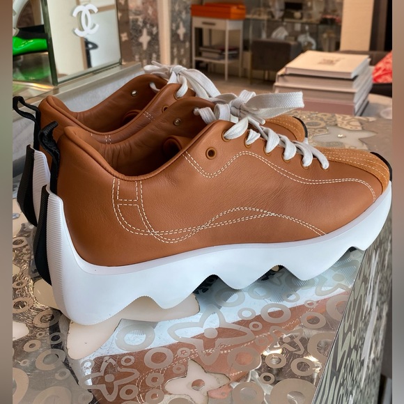 HERMES ⭐️EXCLUSIVE ⭐️Bouncing TAN ENVOL Sneakers! - Picture 2 of 12